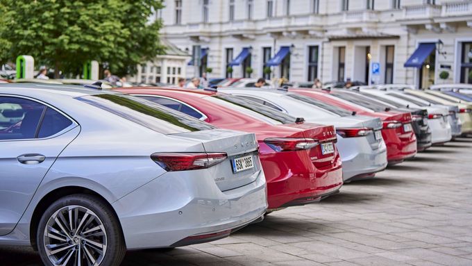 Škoda Auto vyrobila za prvních šest měsíců letošního roku v Česku o dva procentní body více aut. Produkce Superb (na snímku) se přitom přesunula do Bratislavy.