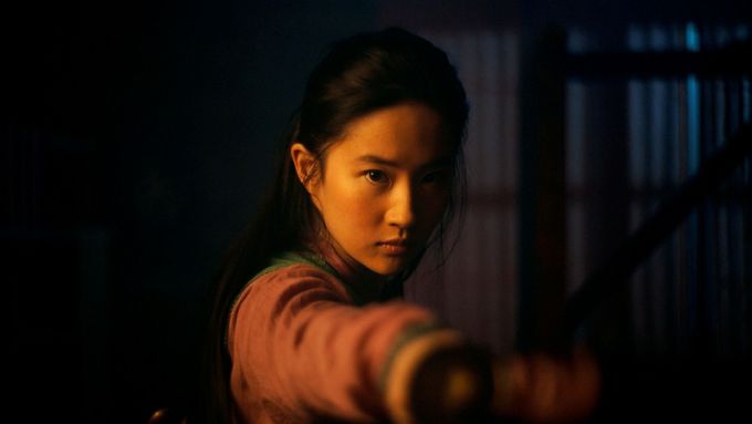 Hrdinku Mulan hraje dvaatřicetiletá wuchanská rodačka Liou I-fej.