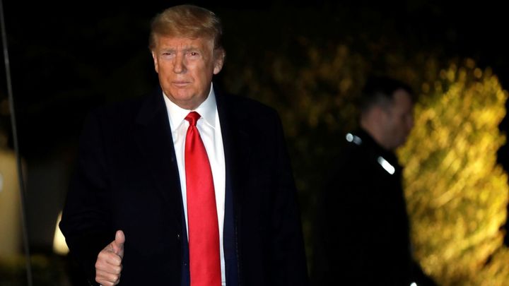 Rusko se znovu vměšuje do amerických voleb, pomáhá Trumpovi, píší média