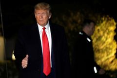 Rusko se znovu vměšuje do amerických voleb, pomáhá Trumpovi, píší média