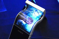 Samsung předvádí technologii flexibilní obrazovky