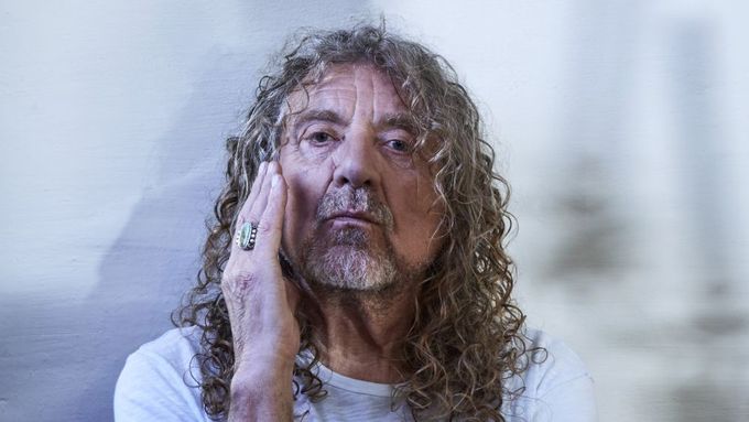 Se současnými spoluhráči Robert Plant zatím natočil dvě desky.