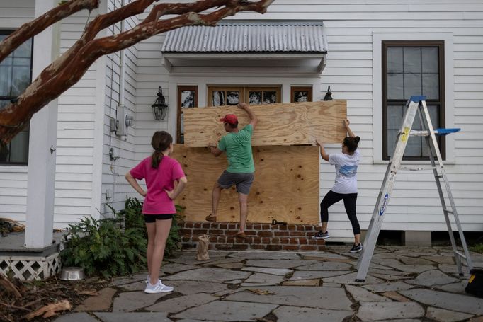 Obyvatelé Louisiany se připravují na hurikán.