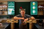 Historie a vášeň v půllitru. V Praze se pivo mění v zážitek a spojuje lidi i příběhy