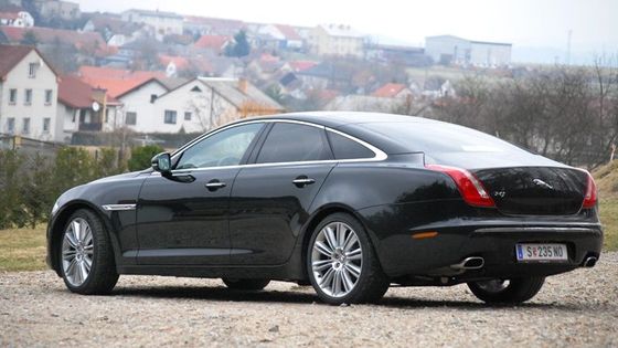 Test Jaguar XJ