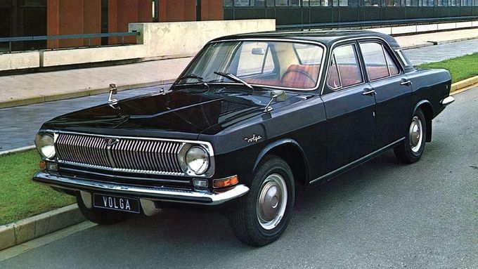 Černá Volha 24. Jeden ze symbolů socialistického luxusního automobilu.