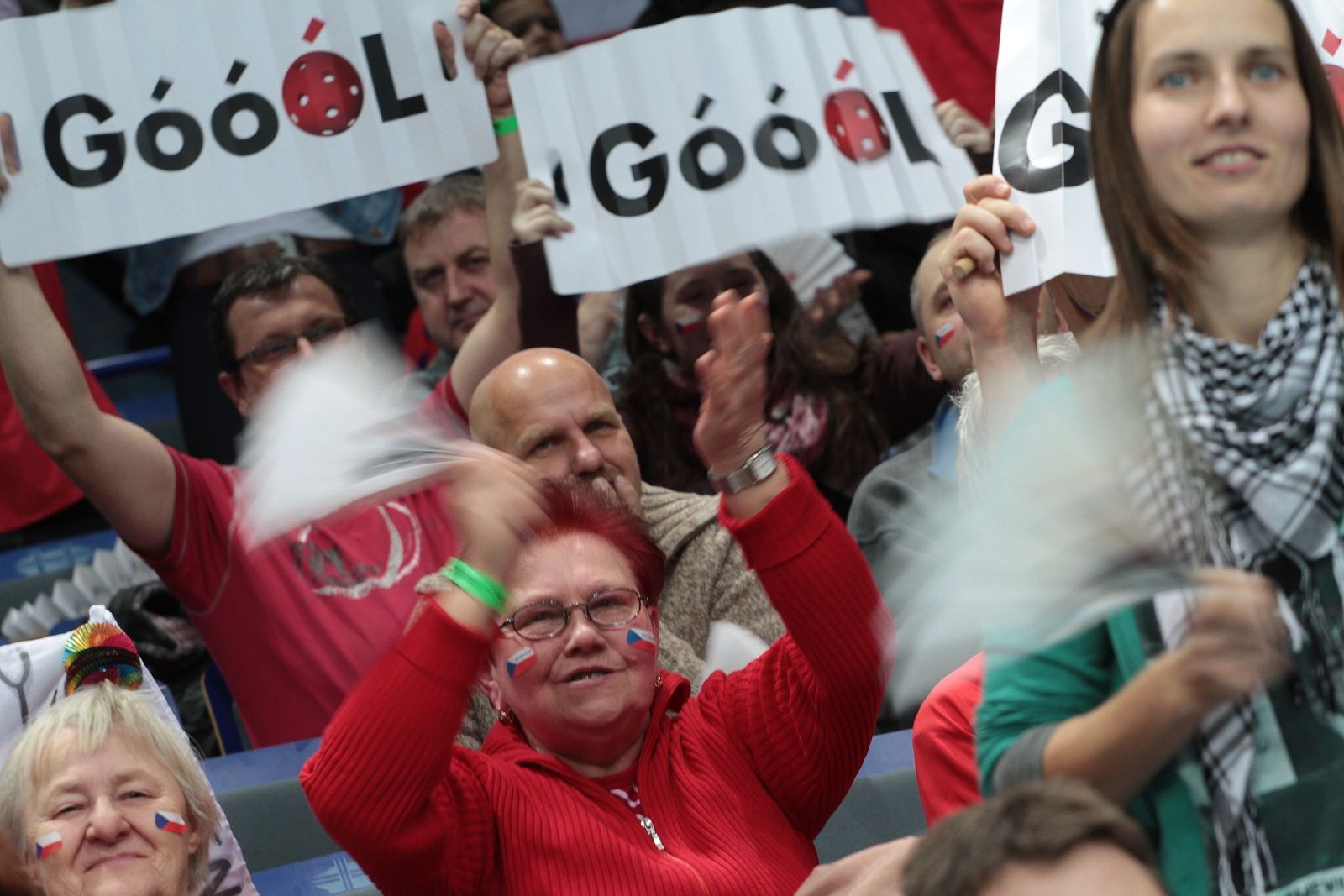 MS ve florbale žen (Česko - Polsko, čtvrtfinále, Ostrava)