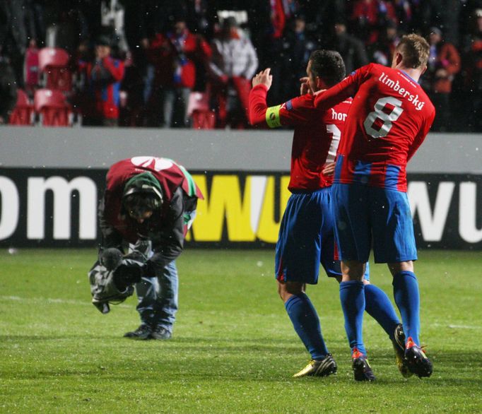 Fotbal, Evropská liga, Plzeň - Neapol: Pavel Horváth a David Limberský (8)