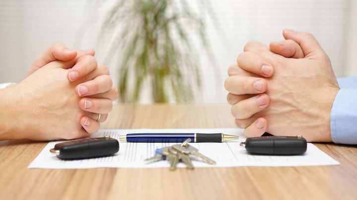 Ošizení rodiče prodají dluh vymahačům. Plán na "kšeft" s výživným děsí experty; Zdroj foto: iStock