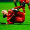 Fotbal, Liga mistrů, Bayern Mnichov - Arsenal: Tomáš Rosický fauluje Arjena Robbena