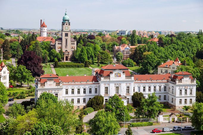 Pohled na areál Psychiatrická nemocnice Bohnice. Snímek z roku 2015