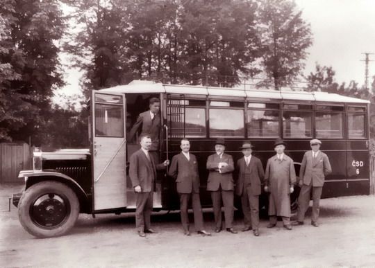 Jeden z prvních autobusů ČSD