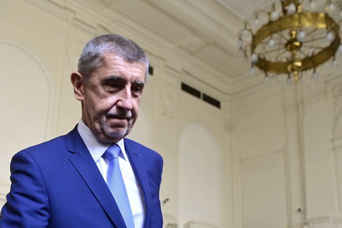 Obžalovaný Andrej Babiš stanul před soudem v kauze dotace na stavbu areálu Čapí hnízdo.