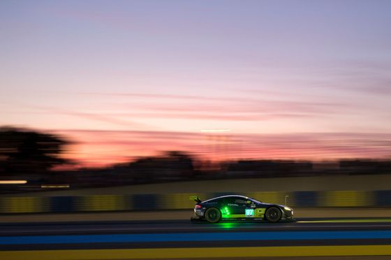 Vítězný Aston Martin Vantage GTE z letošního Le Mans.