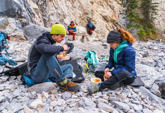 Adam Ondra a přítelkyně Iva Vejmolová v Kanadě