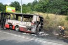 V Ostravě shořel autobus, cestující vyvázli