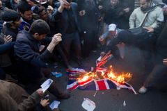 Rozzlobení Britové vyhostili všechny íránské diplomaty