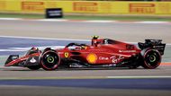 Carlos Sainz junior ve Ferrari během VC Bahrajnu F1 2022