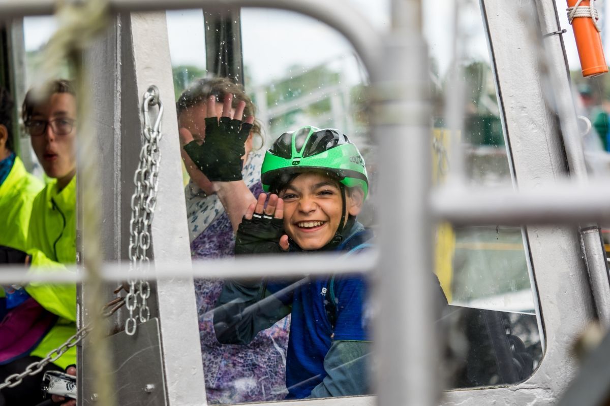 Tomáš Slavata - dětský domov - charitativní cesta k Baltu