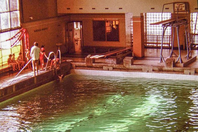 Hala bazénu Vrbenského lázní v roce 1967.
