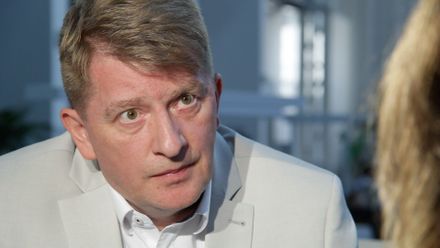 Velebův útok na Čáslavskou? Neměl by se už vyjadřovat vůbec k ničemu, říká historik Padevět