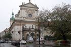 Kostel sv. Ignáce na Karlově náměstí byl otevřen už dvě hodiny před posledním rozloučením.