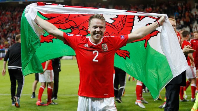 Fotbalový Wales slaví historický okamžik. Země, která na Euru debutovala, už dospěla do semifinále.