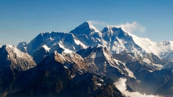 Himálaj s nejvyšším vrcholem světa Mount Everest.