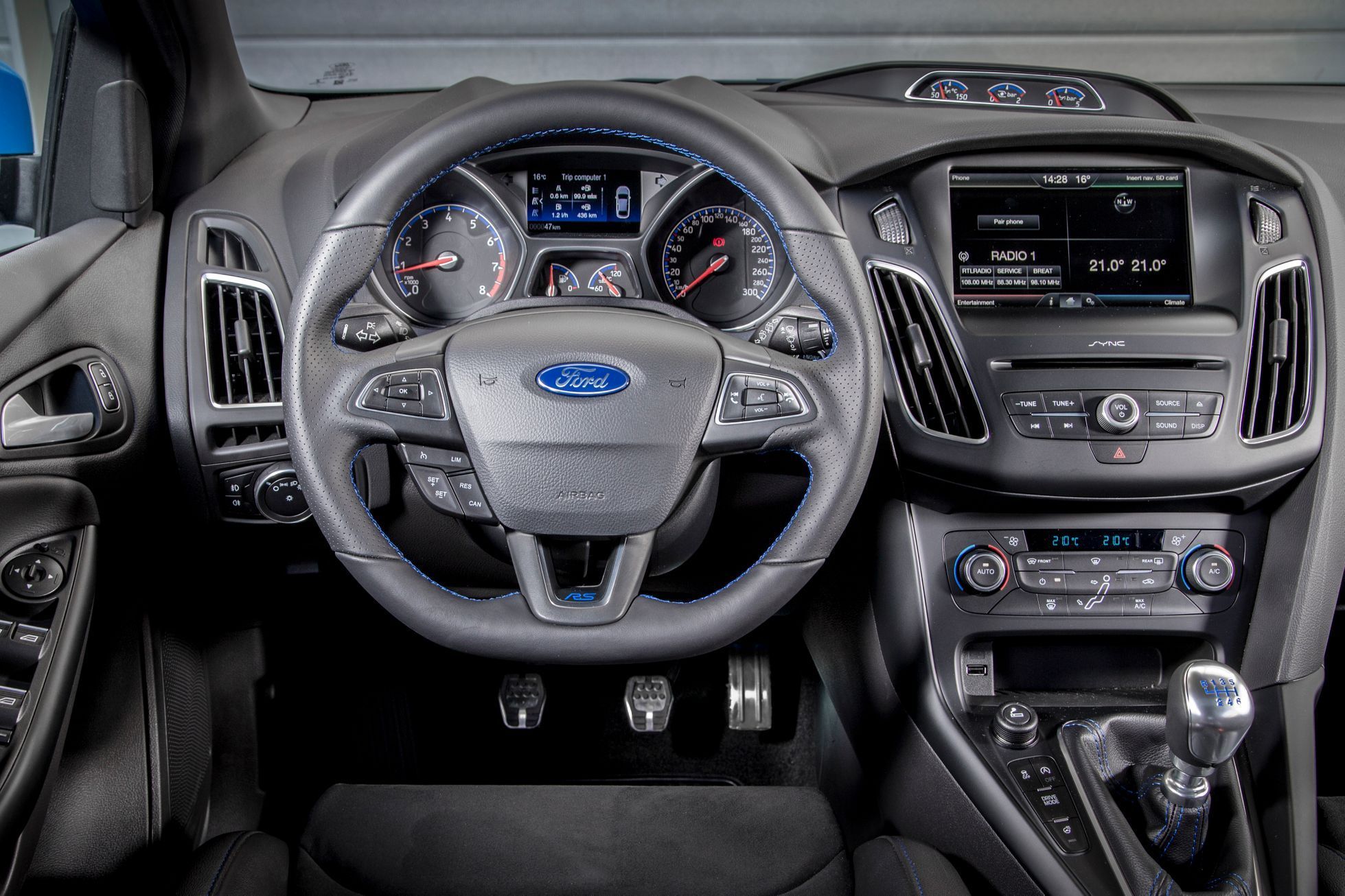 Ford Focus RS - interiér