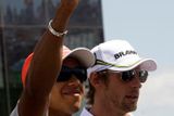 Lewis Hamilton a Jenson Button před hlavním závodem