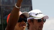 Lewis Hamilton a Jenson Button před hlavním závodem