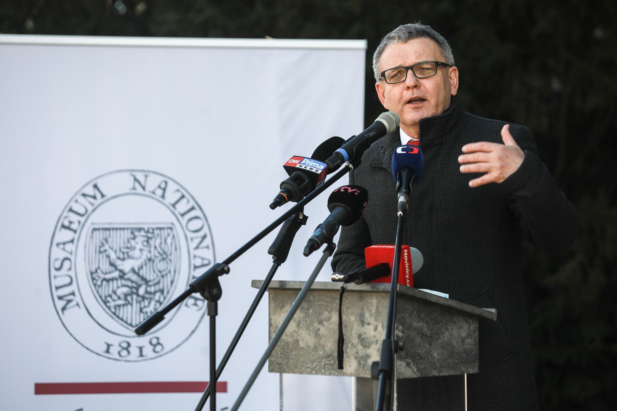 Plastika Plamen na Palachově pylonu, odhalení 17. listopadu 2020