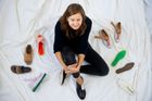 Mladá česká návrhářka vyrábí boty, které se po čase samy rozpadnou