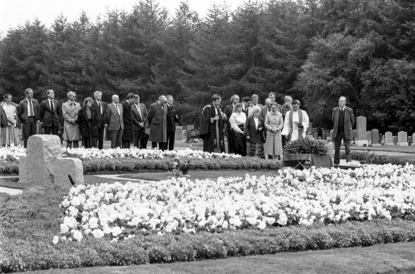 Lockerbie, Pan Am Flight 103, terorismus, bomba, letecká katastrofa, Lockerbie: A Search for Truth, televizní seriál, Zahraničí