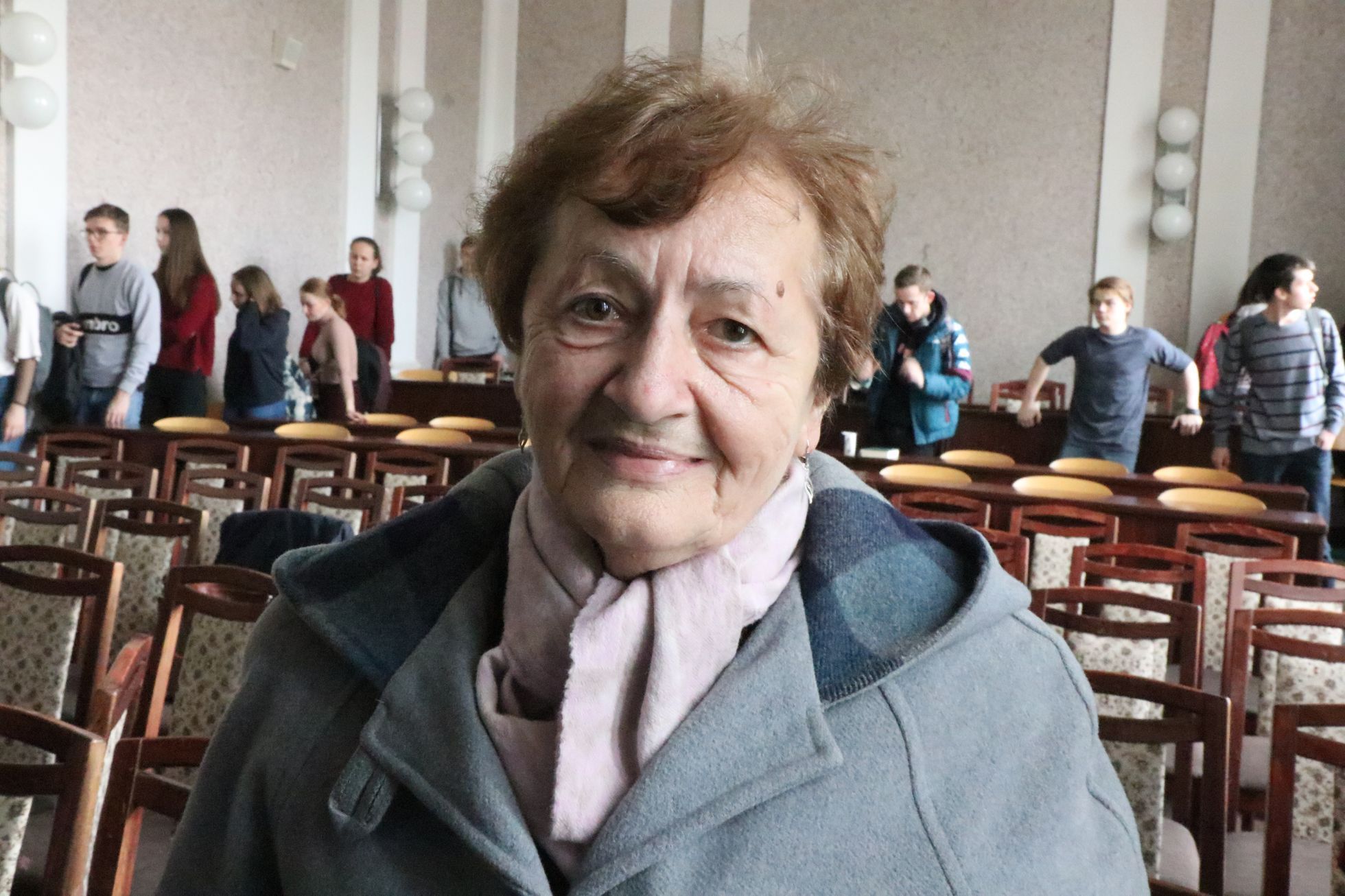 Ke studentům promluvila například dcera politického vězně Ladislava Guryčová, která vyprávěla o popravě Rudolfa Lenharta, kterého nespravedlivě odsoudila komunistická justice v padesátých letech.