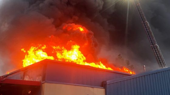 Hořící baseballový stadion Avista Stadium ve Spokane Valley ve státě Washington