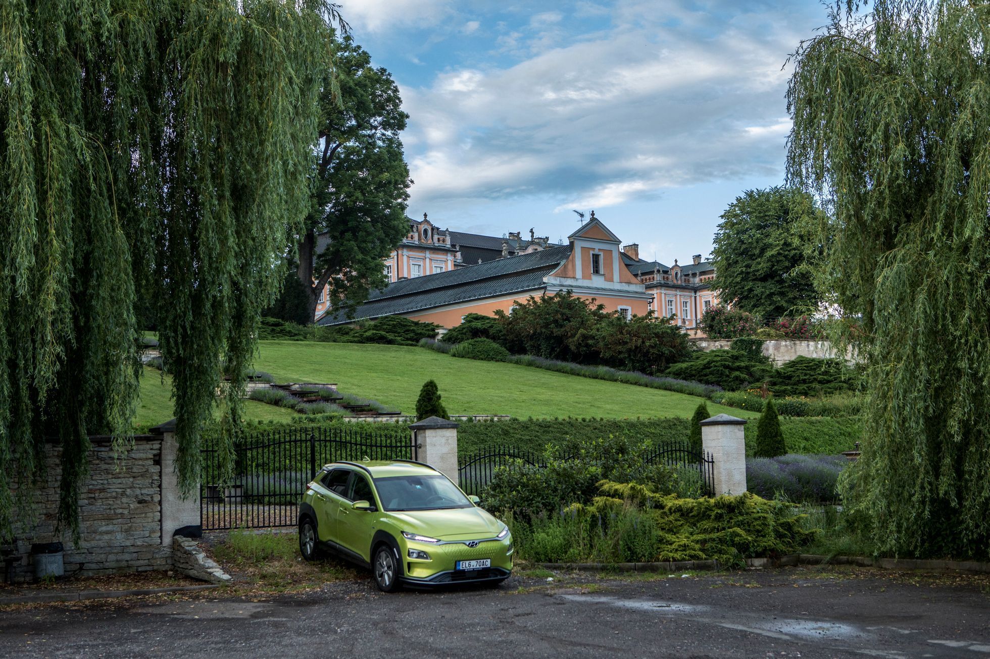 Hyundai Kona Electric cestopis 2020