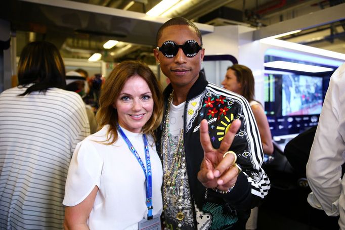 F1, VC Abú Zabí 2014:  Pharrell Williams a Geri Halliwellová