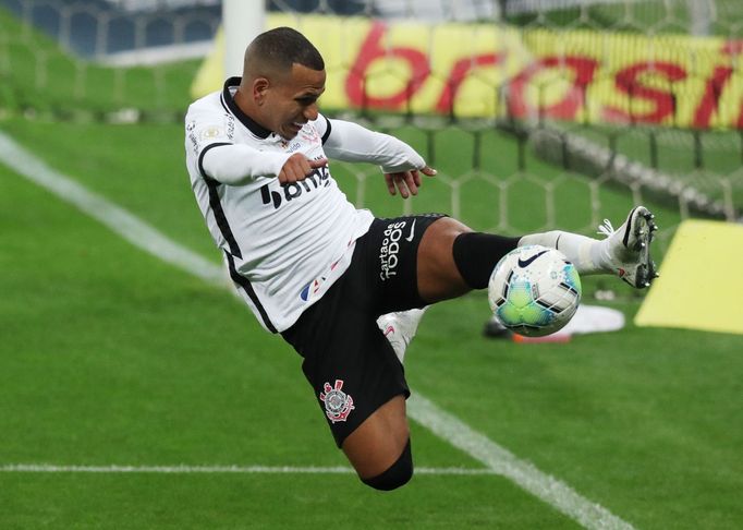 Soccer Football - Brasileiro Championship - Corinthians v Internacional - Arena de Sao Paulo, Sao Paulo, Brazil - October 31, 2020 Corinthians' Romulo Otero in action REU