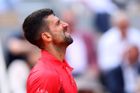 "Chaos, vymklo se to kontrole." Djokovič popsal nebezpečnou noc v Paříži