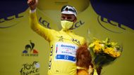 Francouz Julian Alaphilippe ovládl úvodní etapu Tour de France, rozhodl v závěrečném stoupání. Největší pozornost si ale získaly méně radostné události.