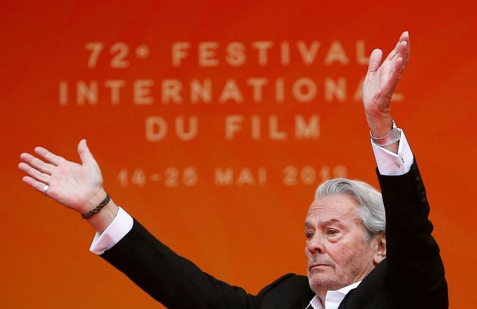 Alain Delon na festivalu v Cannes v roce 2019.