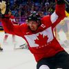 Kanada-Švédsko, finále: Sidney Crosby slaví gól na 2:0