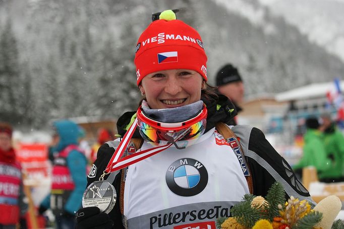 Veronika Vítková si ve sprintu doběhla pro stříbro (Hochfilzen 2013)