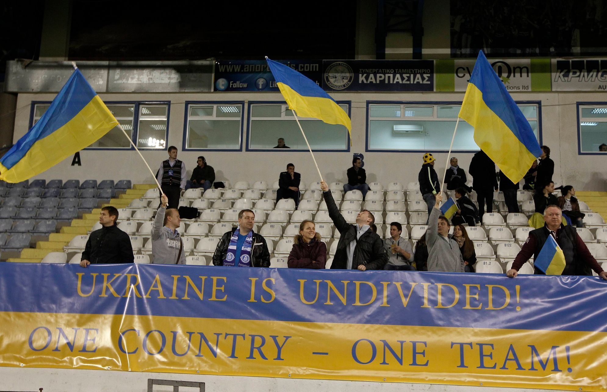 Fanoušci Ukrajiny před zápasem s USA