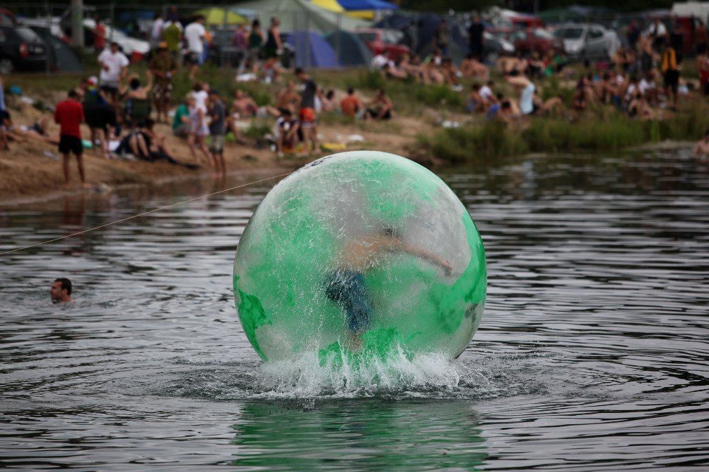 Festival elektronické hudby Let it Roll