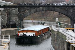Praha dál bojuje proti plavební komoře, institut plánování se proti ní odvolal