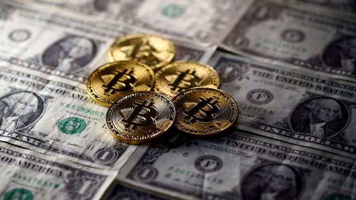 Bitcoin zdolal další rekord. Jeho cena vystoupila nad 63 tisíc dolarů; Zdroj foto: Reuters