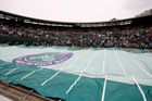 Ve Wimbledonu úřadoval déšť, kromě centrálního kurtu byla odpoledne po tenise veta