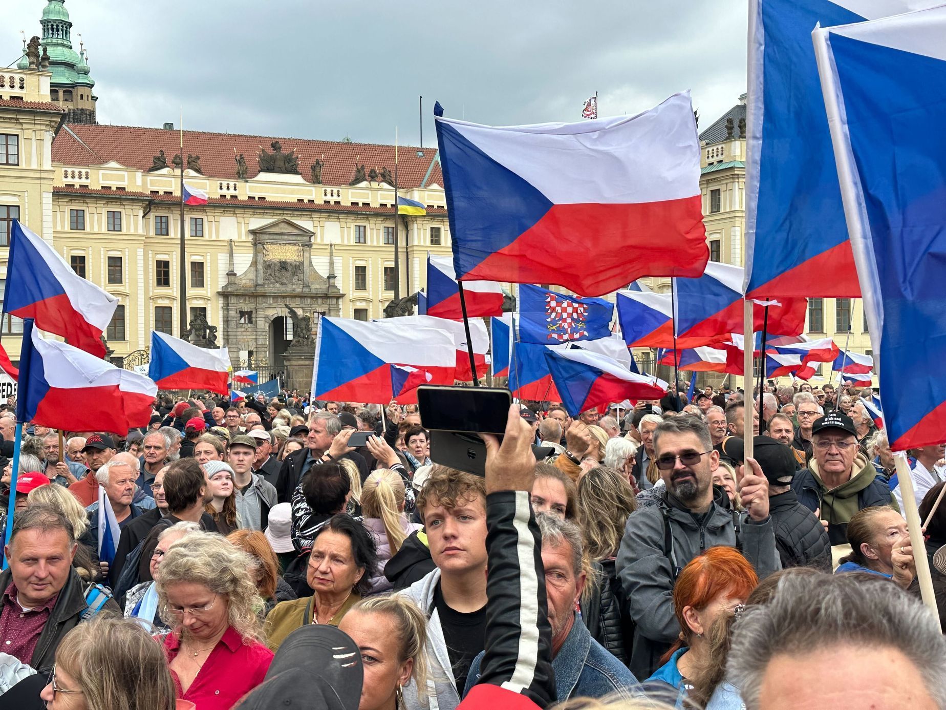 Demonstrace Pražský hrad 27. 9. 2025